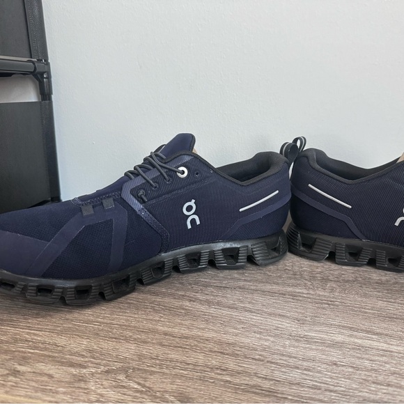 On Running Cloud 5 Waterproof Midnight Magnet Size M 9.5 or W 7.5 - 59.98143 - Picture 11 of 15